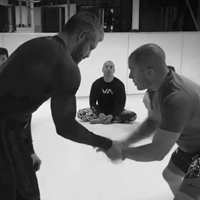 Man demonstrating jujitsu